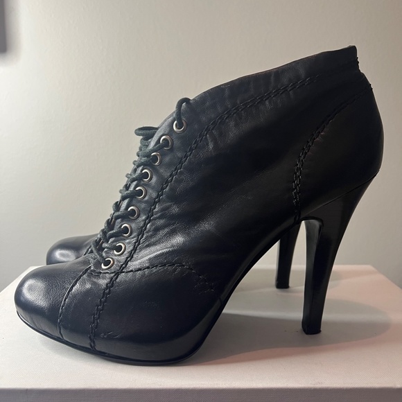 Nine West Black Leather Ankle Boot 10 - Picture 2 of 16